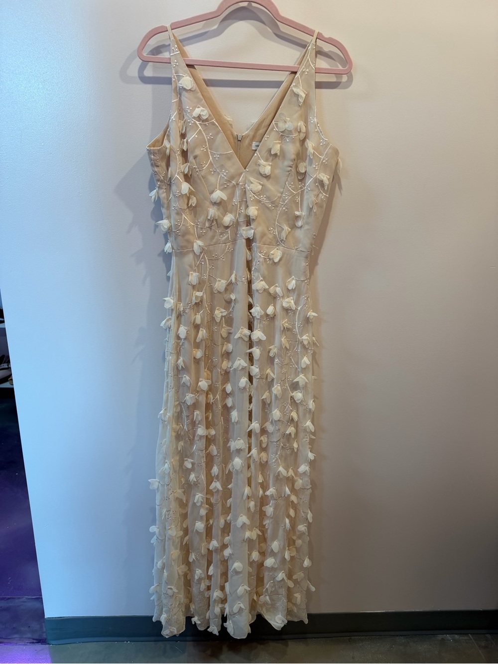 Dress the Population Cream Appliqué V-Neck Maxi Dress